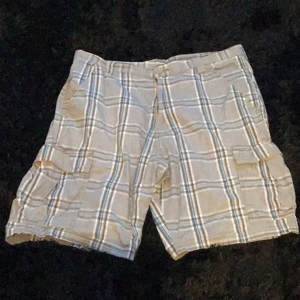 Wrangler gray blue white plaid shorts Sz 33
